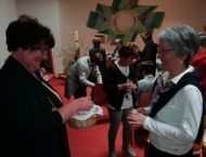 Päckchen mit Weihrauch gefüllt werden verteilt