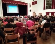 Ein vollbesetzten Saal