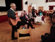 Zum Abschluss noch ein Lied mit musikalischer Begleitung von Ludwig Thoma