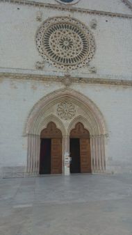 Eingang Kirche San Francesco