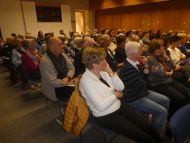 Ein voll besetzter Saal in der Theol.Phil. Hochschule Brixen