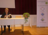 Isabella Engl, kfb-Vorstandsmitglied beim Vortragen des Impulsreferates von Inge Patsch