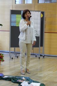 Maria Sparber führt durch die Organisationsentwicklung