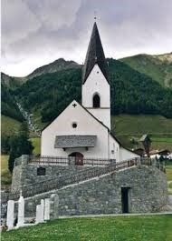 Kirche in Grub bei Hinterkirch in Langtaufers